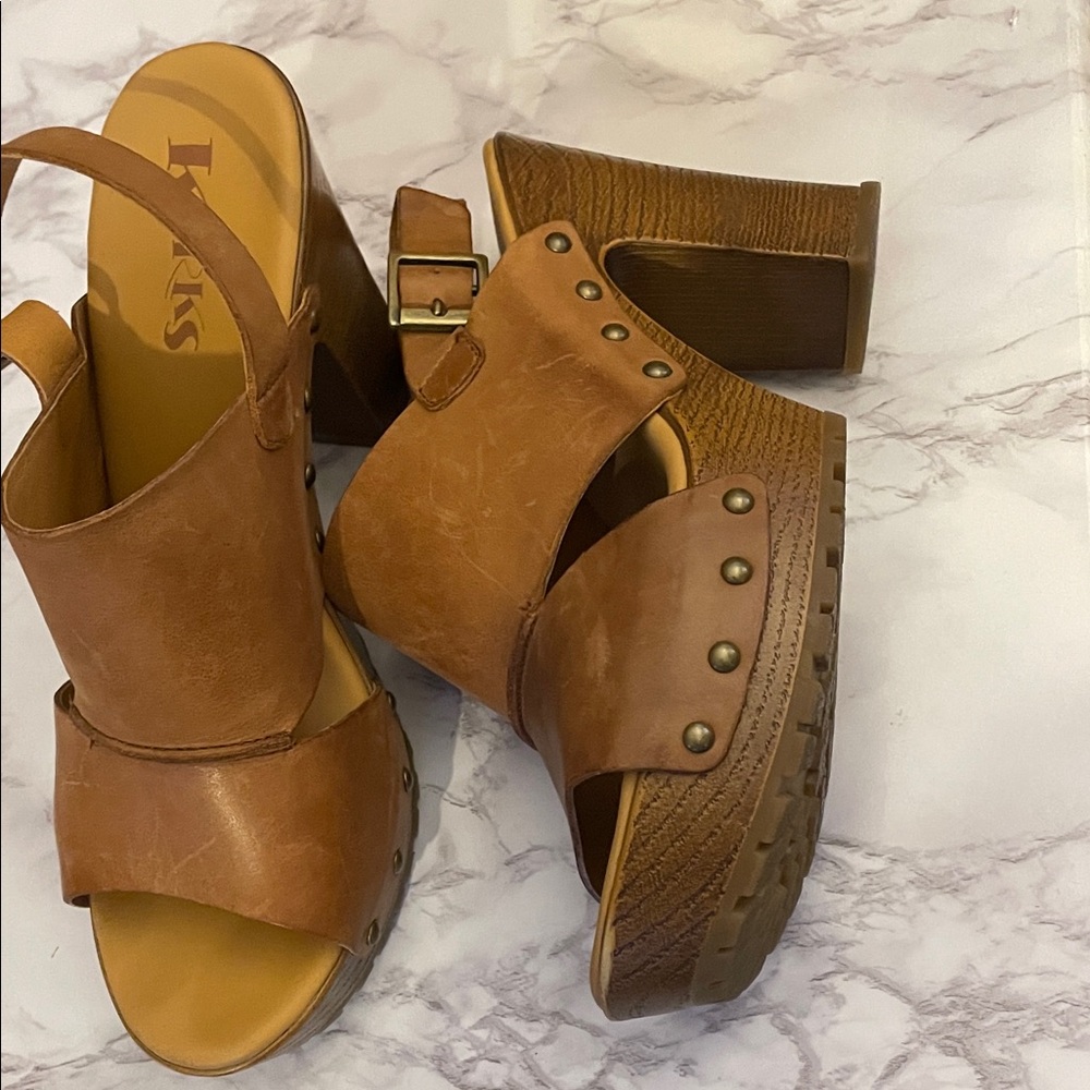 Korks Kristin 4 “ heel 1” platform tan sandals - Picture 9 of 10